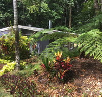 Honeybee House - Palm Beach Accommodation