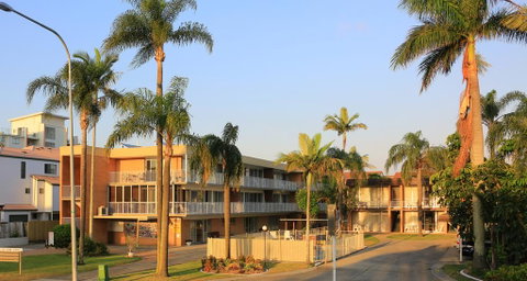 Jadran Motel & El Jays Holiday Lodge - Palm Beach Accommodation 0