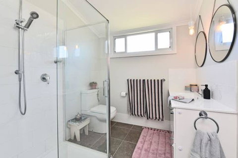 Jasmine Cottage - Palm Beach Accommodation 3