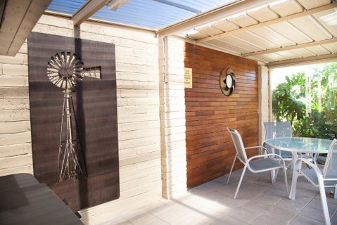Junction Motel - Palm Beach Accommodation 1