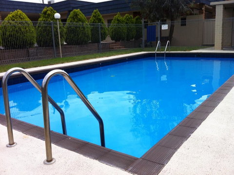 Junction Motel - Palm Beach Accommodation 3
