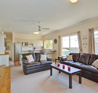 Just 4 Fun - Palm Beach Accommodation