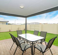Kangaroo Retreat - Palm Beach Accommodation