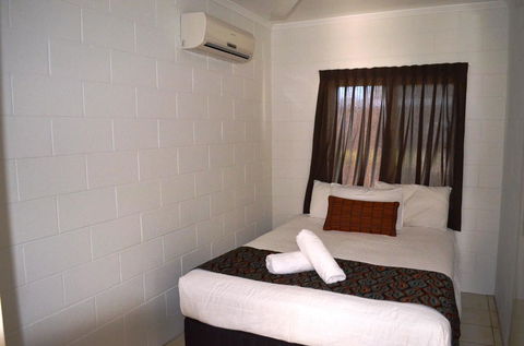 Kurrimine Beach Huts - Palm Beach Accommodation 2