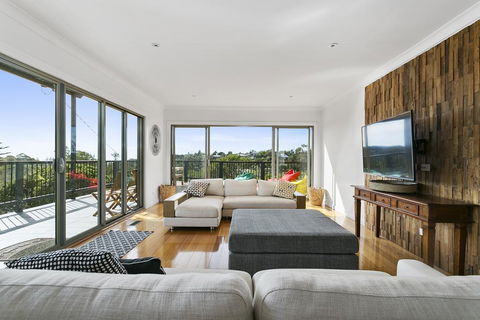 L'Ciabot- Sea View Tranquility - Palm Beach Accommodation 1