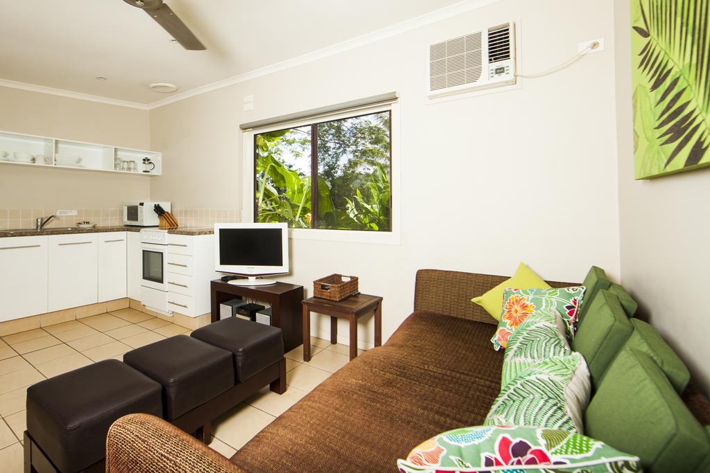 Caravonica QLD Palm Beach Accommodation