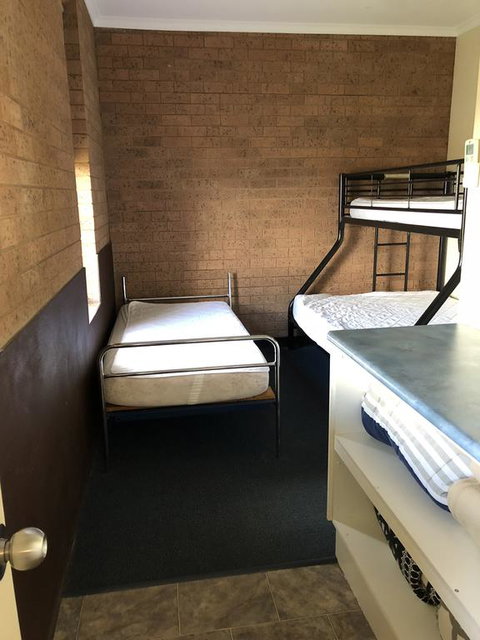 Lake Talbot Tourist Park - Palm Beach Accommodation 2