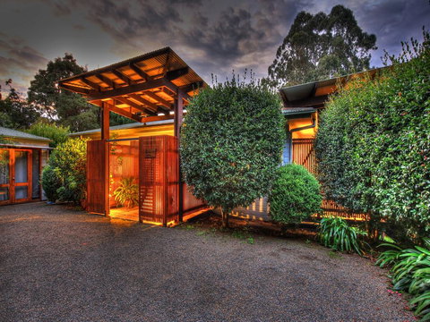 Laurels - Palm Beach Accommodation 0