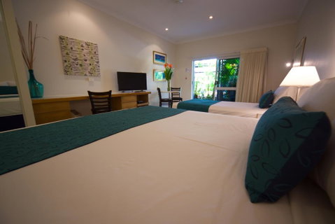 Lazy Lizard Motor Inn - Palm Beach Accommodation 3