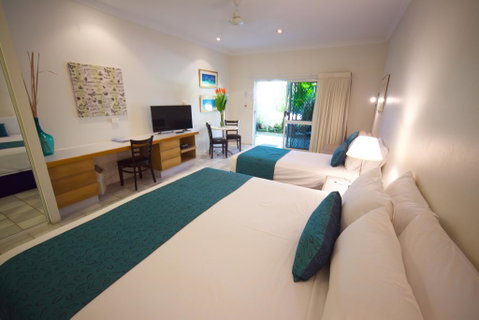 Lazy Lizard Motor Inn - Palm Beach Accommodation 2