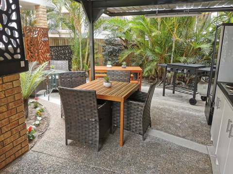 Limassol Motel - Palm Beach Accommodation 3
