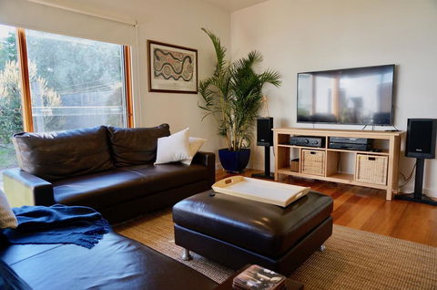Lumeah - Palm Beach Accommodation 2