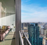 Lux 2BR Apt with a Stunning View of The Yarra - Palm Beach Accommodation