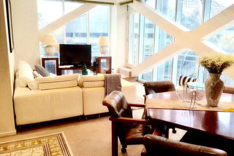 Luxuries CBD Apartment With Views - Palm Beach Accommodation 2