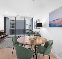 Luxury Apartment - Superb Space and Location - Palm Beach Accommodation