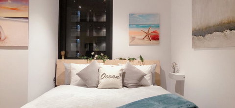 LUXURY KING APARTMENT PARRAMATTA CBD 1 MIN FROM STATION & WESTFIELD Sleeps 4 - Palm Beach Accommodation 0