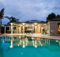 Luxury Waterfront Home - Palm Beach Accommodation