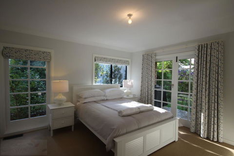 Lynwood - Palm Beach Accommodation 2