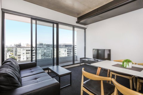 Magnificent Apartment With Spa In Melb - Palm Beach Accommodation 0