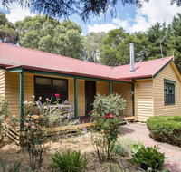Malakai Farm Stay - Palm Beach Accommodation