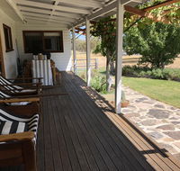 Mallow Cottage - Palm Beach Accommodation