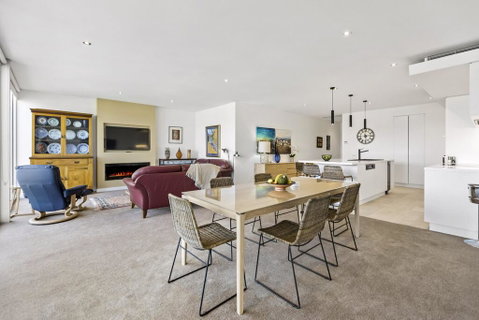 MARINA VIEW - Palm Beach Accommodation 2