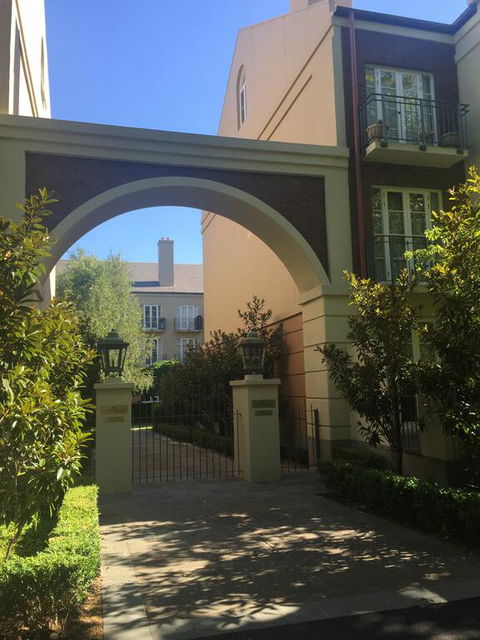 MCG, Rod Laver, City - Best Location In Melbourne - Palm Beach Accommodation 0