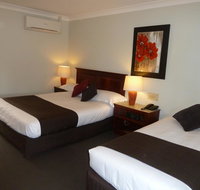 McNevins Warwick Motel - Palm Beach Accommodation