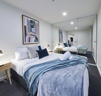 Mega Style Apartments Southbank Crown - Palm Beach Accommodation