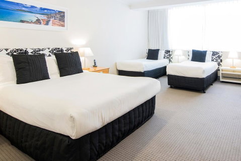 Mercure Charlestown - Palm Beach Accommodation 1