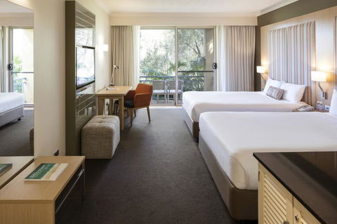Mercure Gold Coast Resort - Palm Beach Accommodation 2