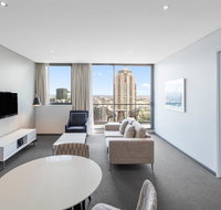 Meriton Suites Campbell Street - Palm Beach Accommodation