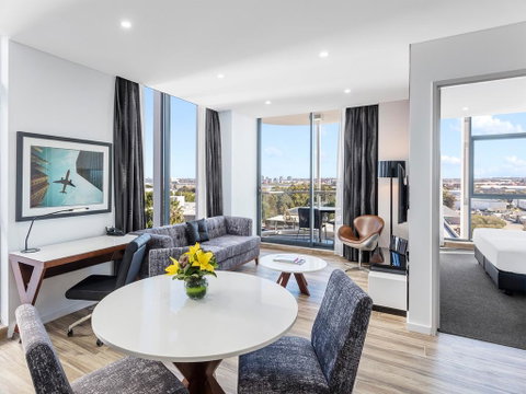 Meriton Suites Mascot Central - Palm Beach Accommodation 0