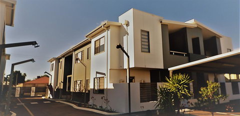 MERRIFIELD Foothill Suites - RELAXING LIFETYLE CHOICE - Palm Beach Accommodation 3