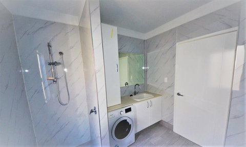 MERRIFIELD Foothill Suites - RELAXING LIFETYLE CHOICE - Palm Beach Accommodation 1