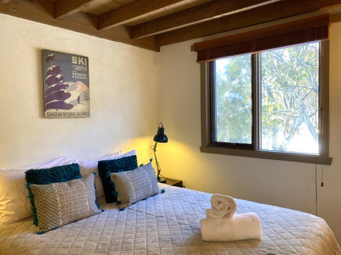 Merrigang Chalet, Dinner Plain - Palm Beach Accommodation 1