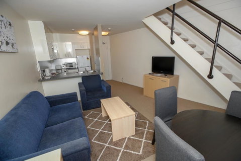 Metro - Palm Beach Accommodation 2