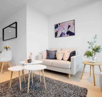 MH013  Memory Pieces - Palm Beach Accommodation