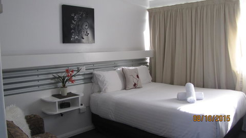 Mid Valley Motel - Palm Beach Accommodation 0