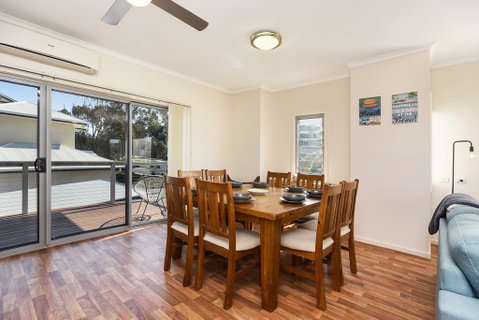 Moana Dreams - Palm Beach Accommodation 1