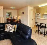 Modern 3 Bedroom Townhouse - Palm Beach Accommodation