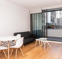 Modern Apartment in Sydney's CBD - Palm Beach Accommodation