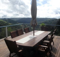 Montville Holiday House