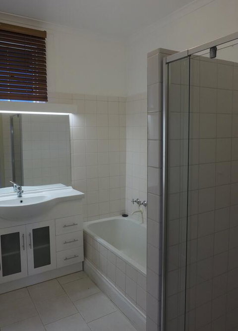 Moonambel Resort Hotel - Palm Beach Accommodation 3