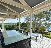 Morisset Bay Waterfront Views Lake House looking over Trinity Marina - Palm Beach Accommodation