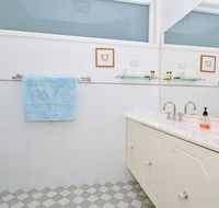 Morisset Memories - Palm Beach Accommodation