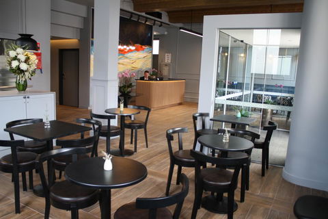 Mrs Banks Hotel - Palm Beach Accommodation 2