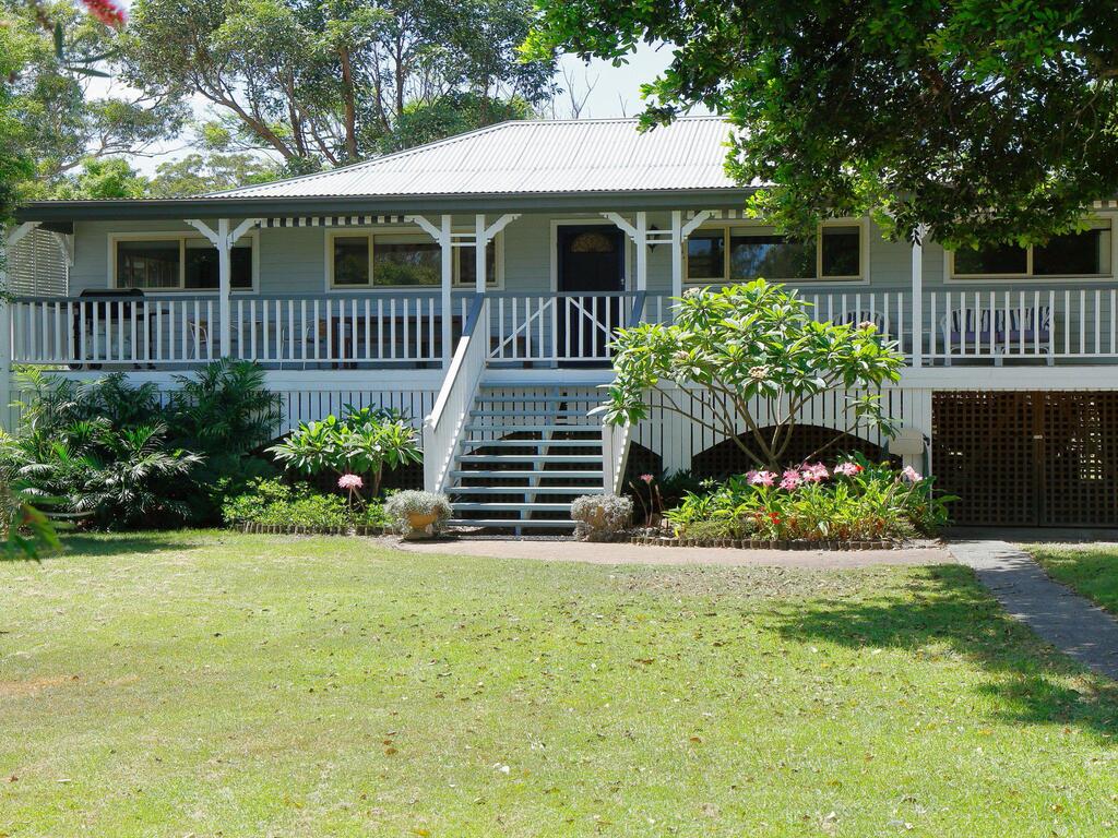 East Seaham NSW Palm Beach Accommodation