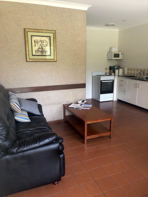 Augusta Escape Holiday Units - Palm Beach Accommodation 4