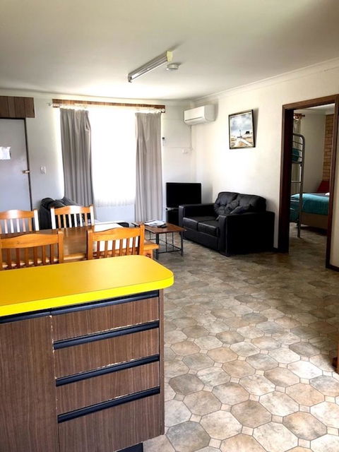 Augusta Escape Holiday Units - Palm Beach Accommodation 21